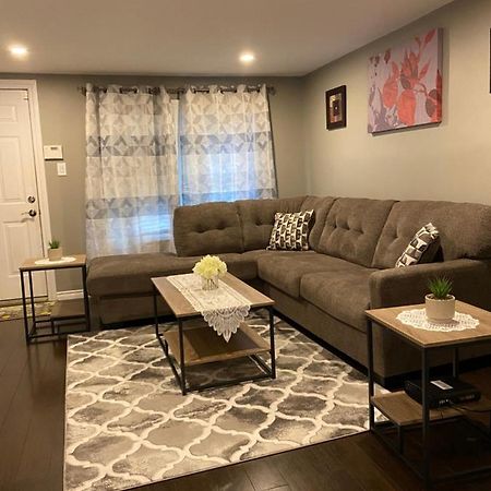 Windsor Airport Room Accommodation Экстерьер фото