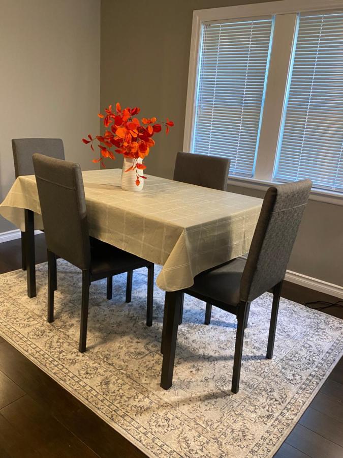 Windsor Airport Room Accommodation Экстерьер фото