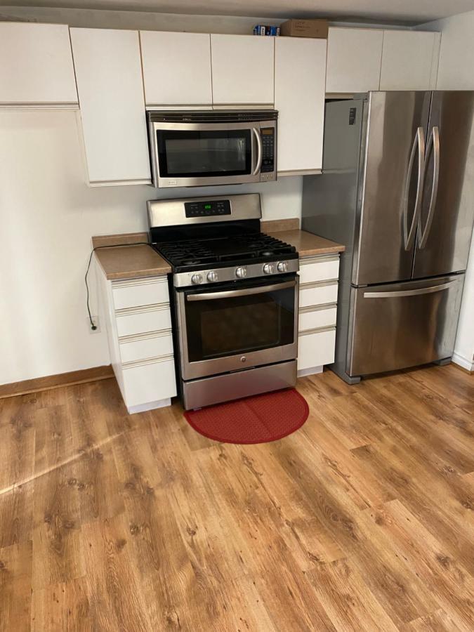 Windsor Airport Room Accommodation Экстерьер фото