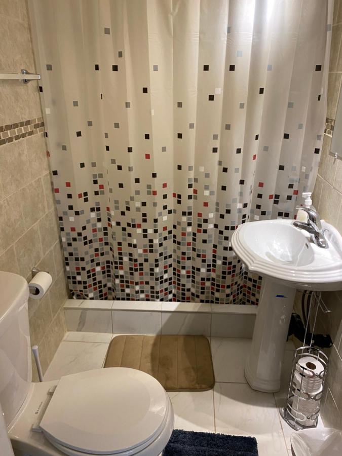 Windsor Airport Room Accommodation Экстерьер фото